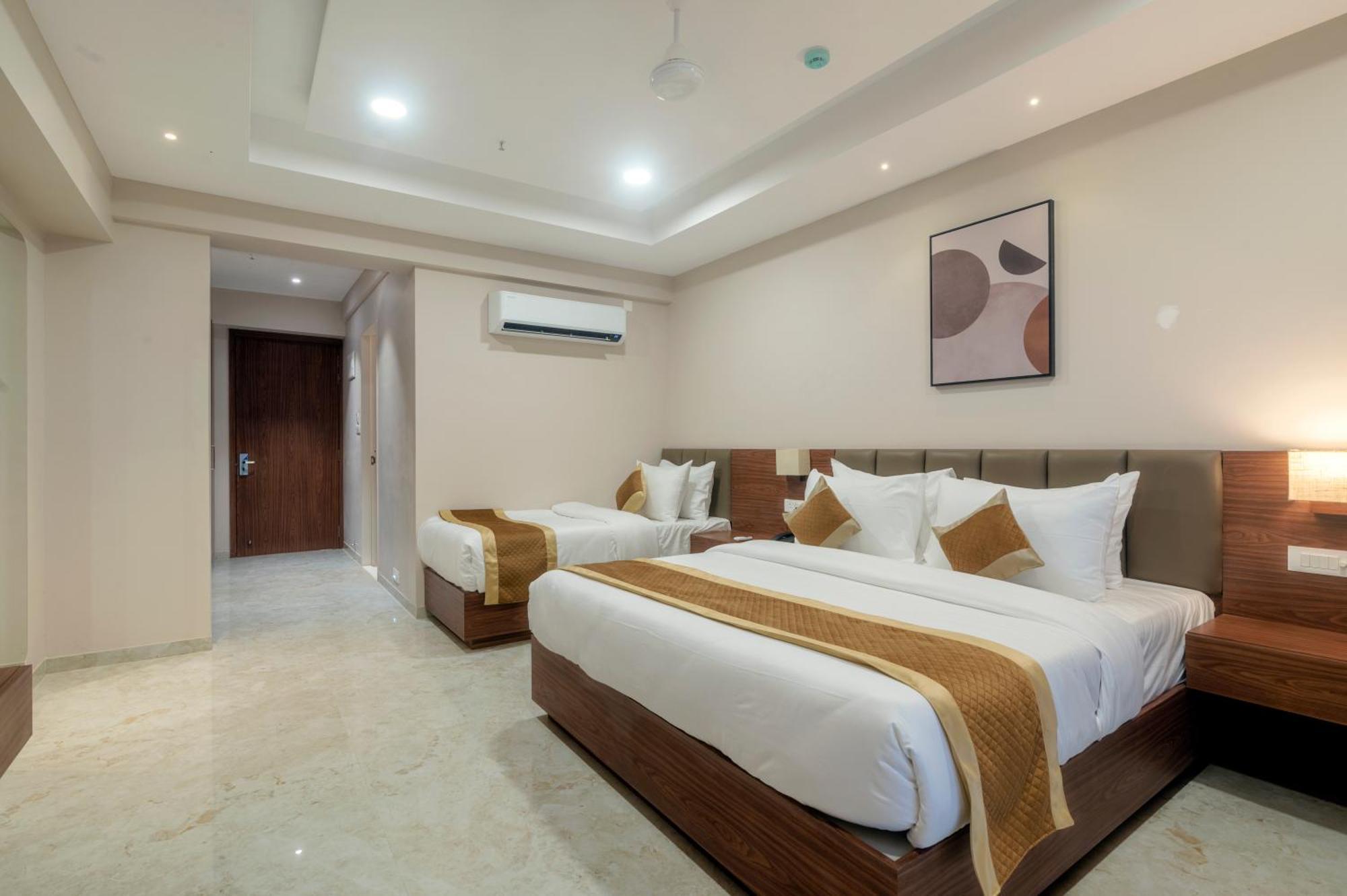Hotel Vits Satyajeet Karād Zewnętrze zdjęcie