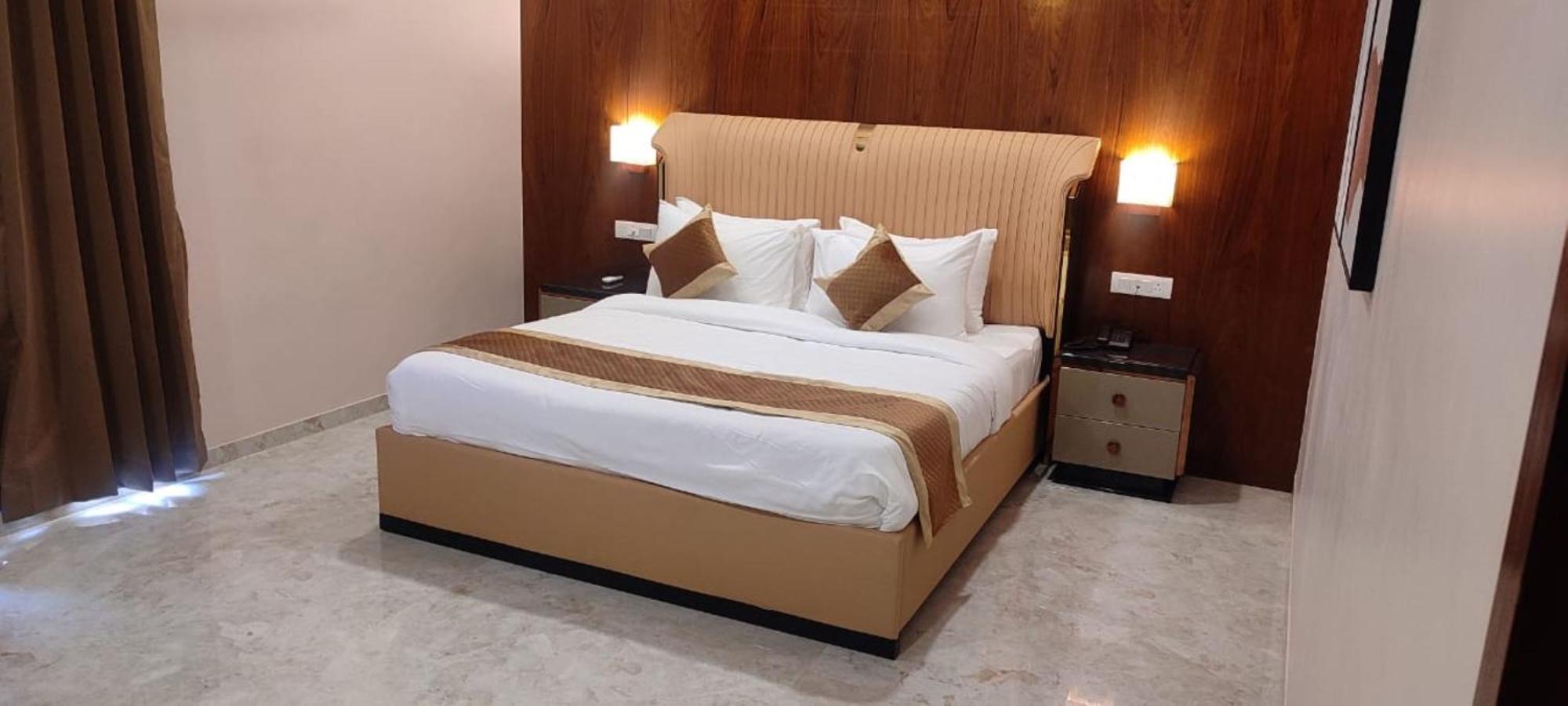 Hotel Vits Satyajeet Karād Zewnętrze zdjęcie