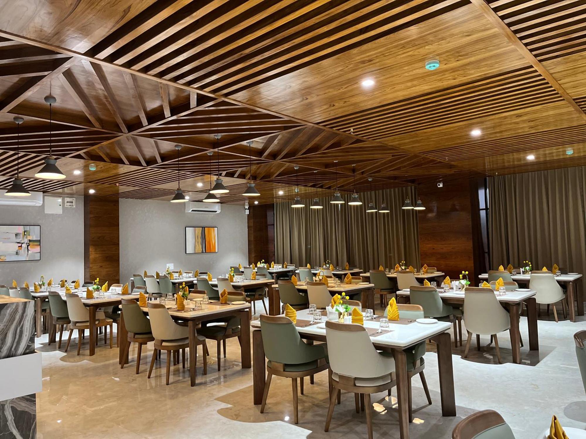 Hotel Vits Satyajeet Karād Zewnętrze zdjęcie
