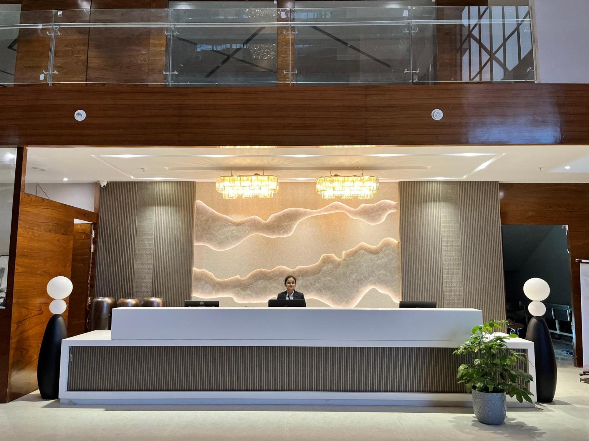 Hotel Vits Satyajeet Karād Zewnętrze zdjęcie