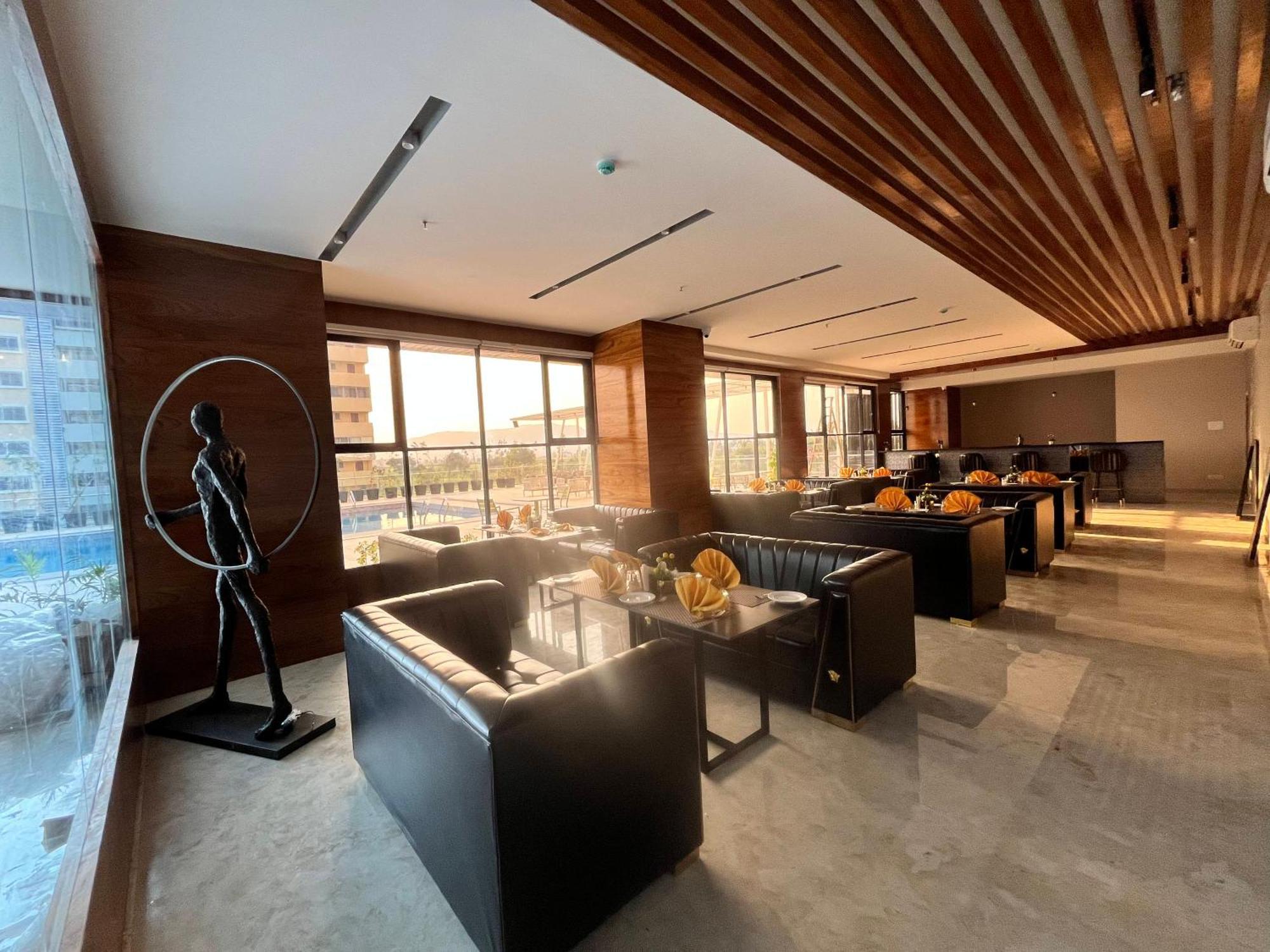 Hotel Vits Satyajeet Karād Zewnętrze zdjęcie